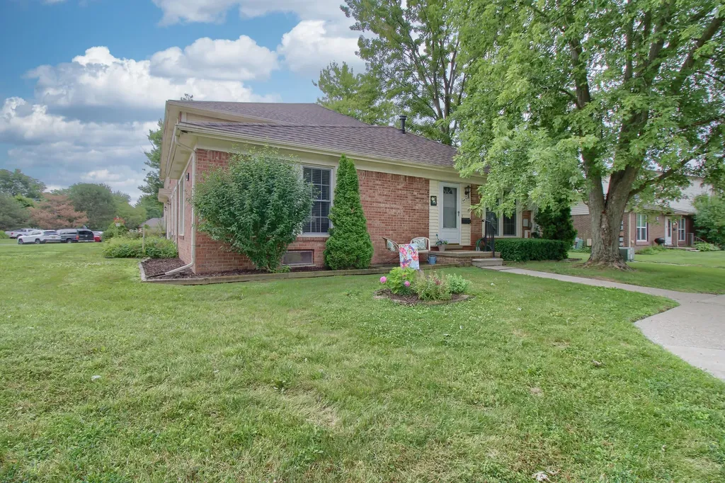 44507 N Umberland Circle Canton Charter Township MI 48187