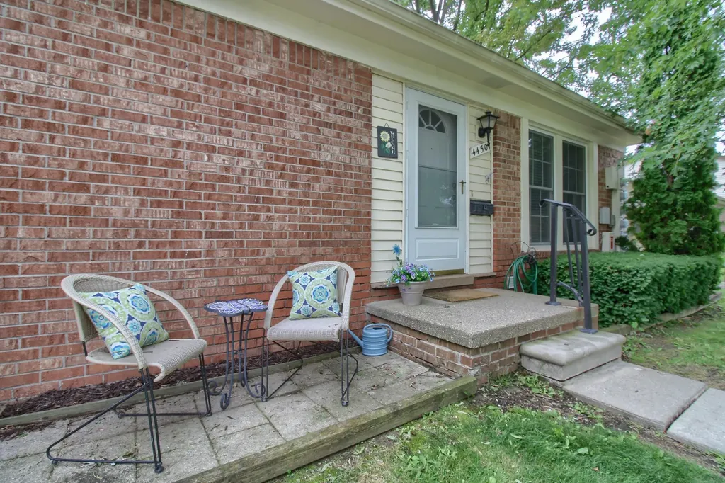 44507 N Umberland Circle Canton Charter Township MI 48187