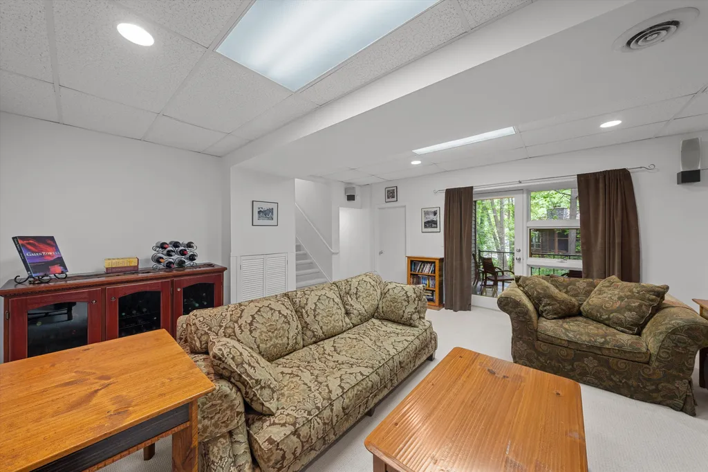 815 Green Road Ann Arbor City MI 48105