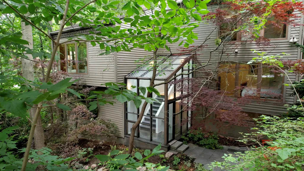 815 Green Road Ann Arbor City MI 48105