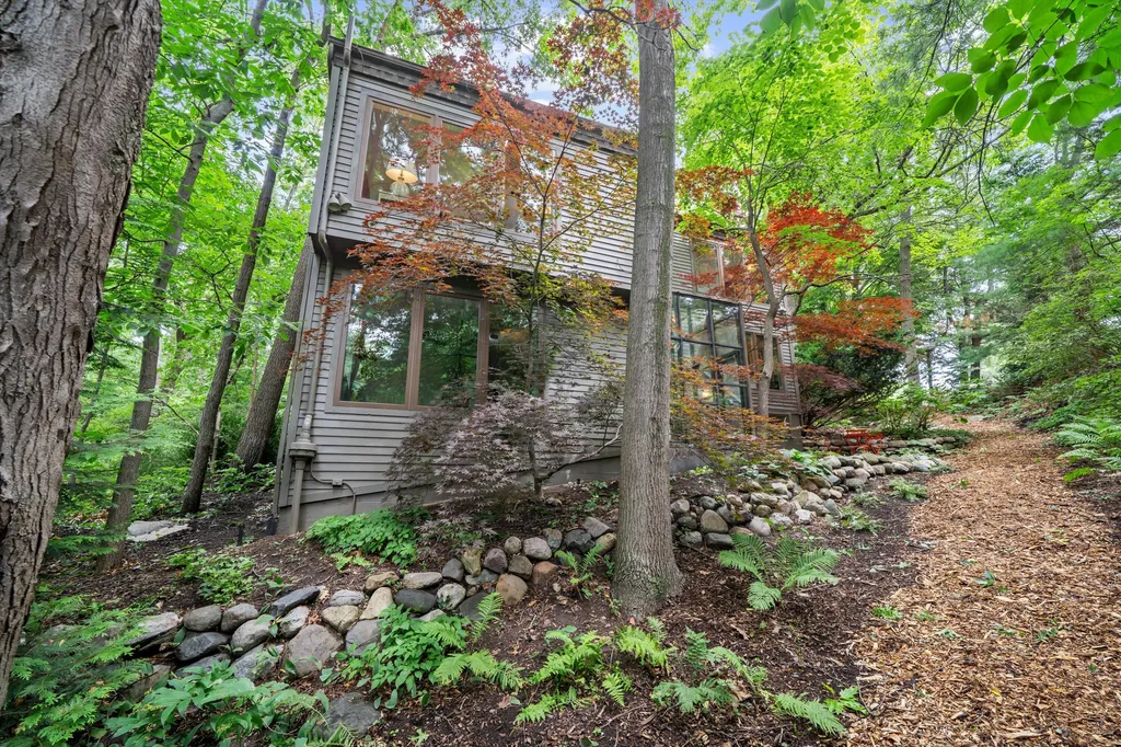 815 Green Road Ann Arbor City MI 48105