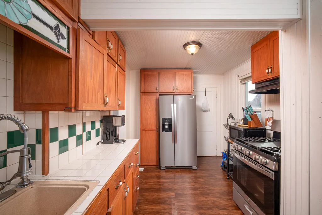 28760 Victor Street Roseville City MI 48066