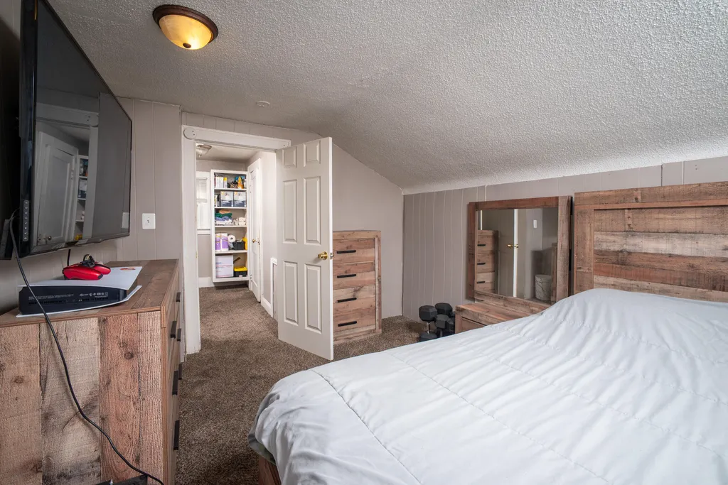 28760 Victor Street Roseville City MI 48066
