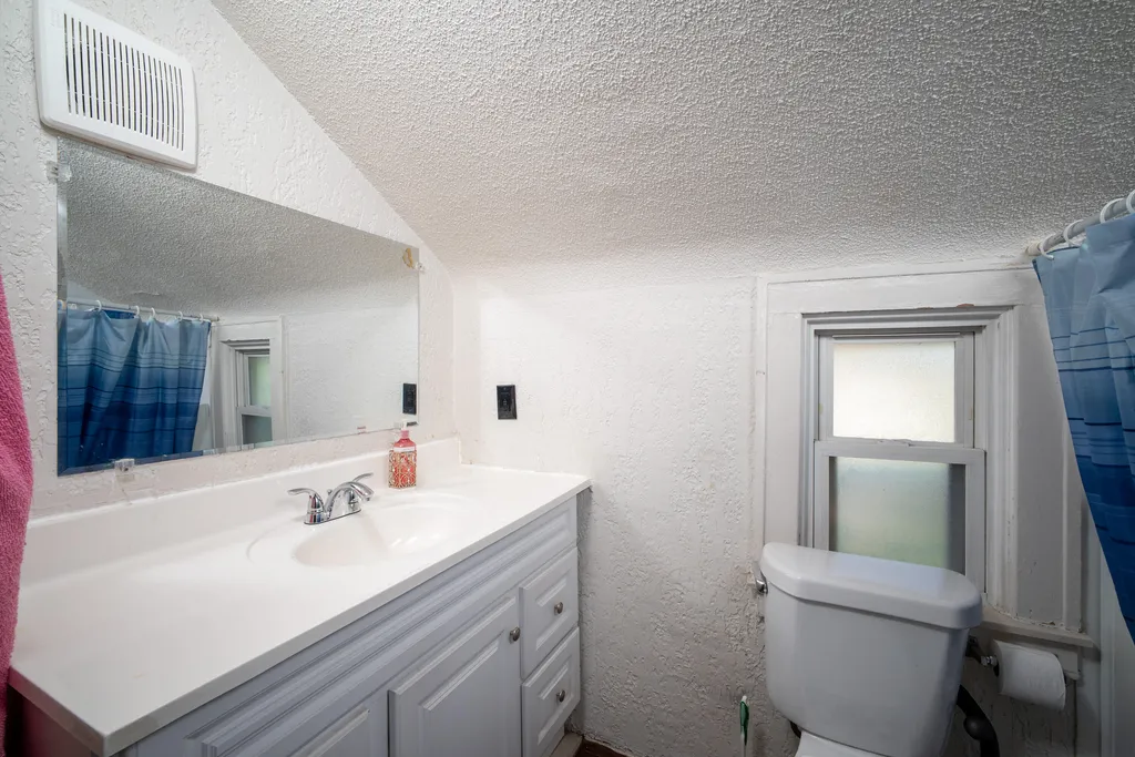 28760 Victor Street Roseville City MI 48066