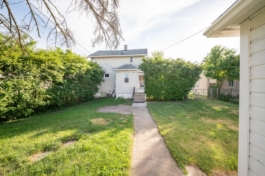 28760 Victor Street Roseville City MI 48066