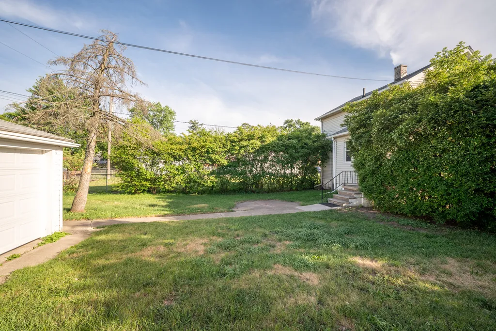 28760 Victor Street Roseville City MI 48066