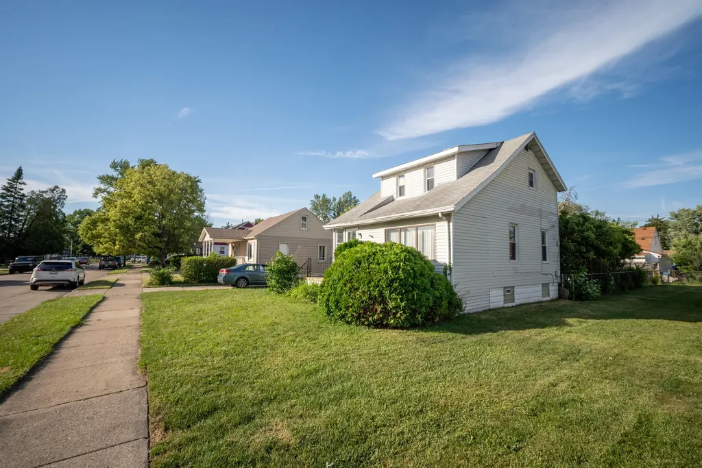 28760 Victor Street Roseville City MI 48066