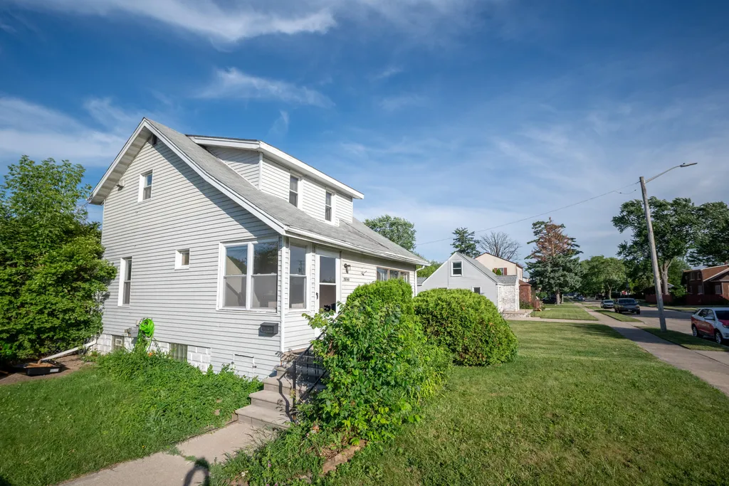 28760 Victor Street Roseville City MI 48066