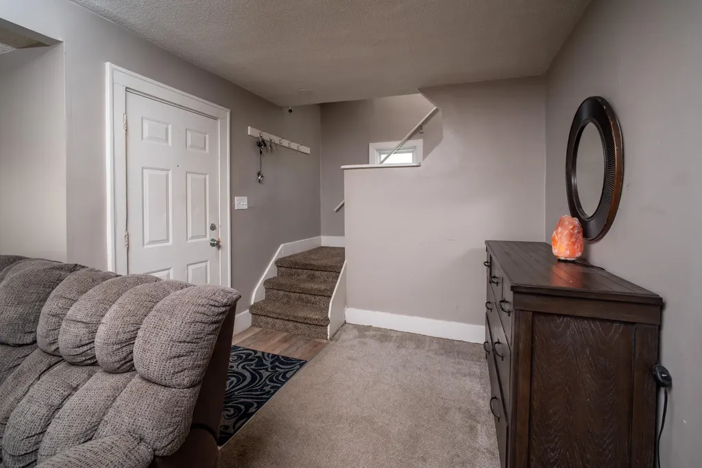 28760 Victor Street Roseville City MI 48066