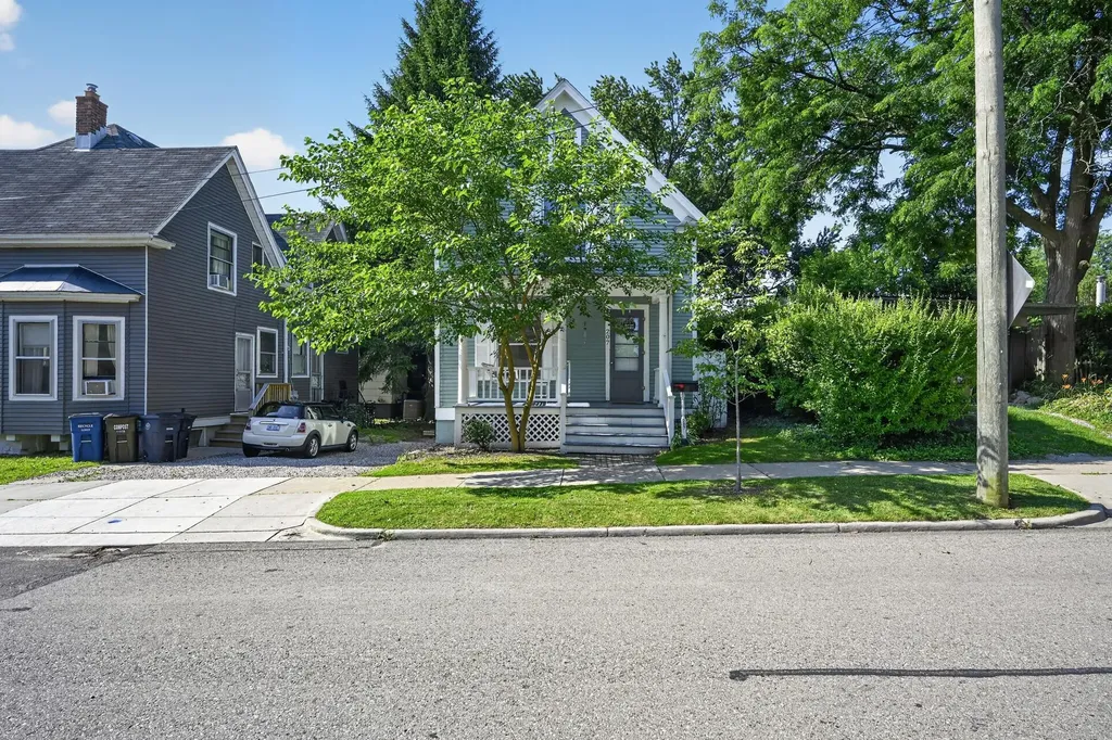 207 W Jefferson Street Ann Arbor City MI 48103