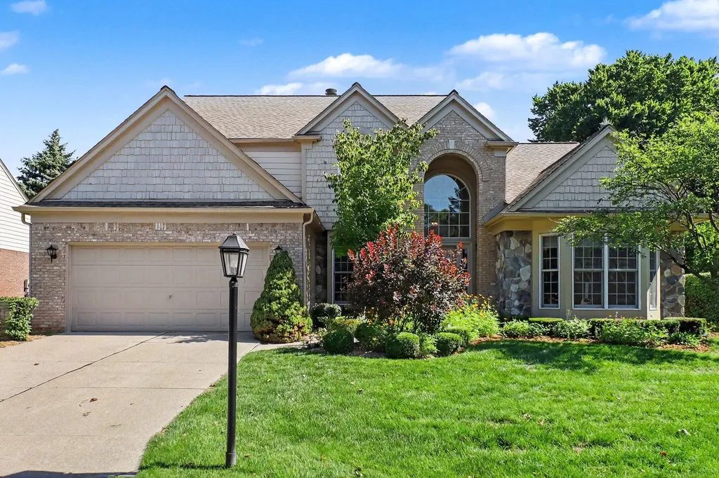 39728 Dun Rovin Drive Northville Township MI 48168
