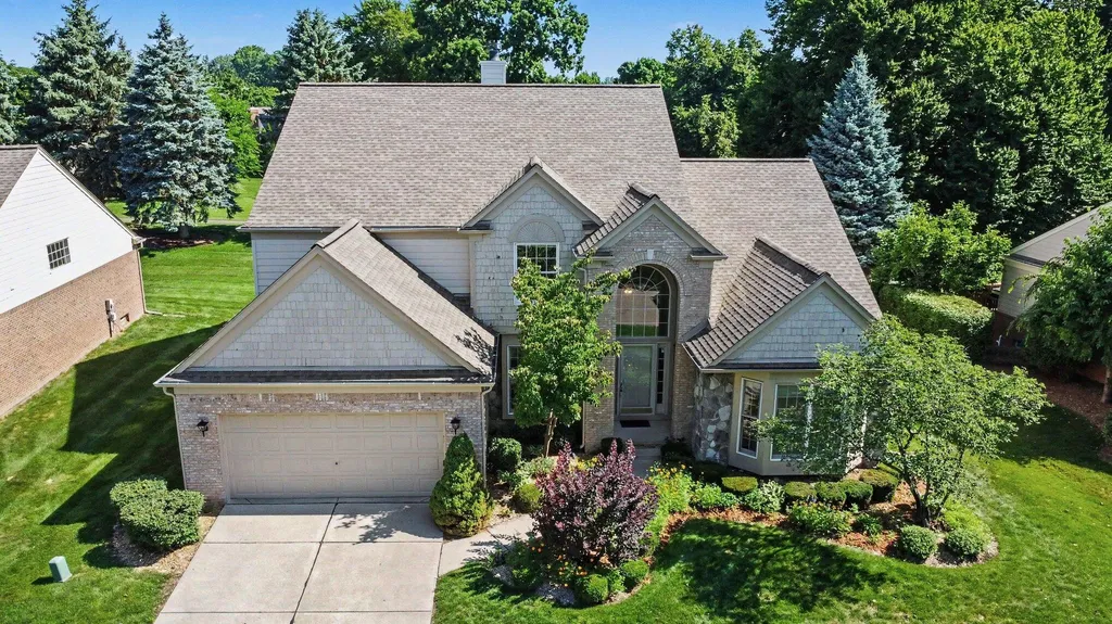 39728 Dun Rovin Drive Northville Township MI 48168