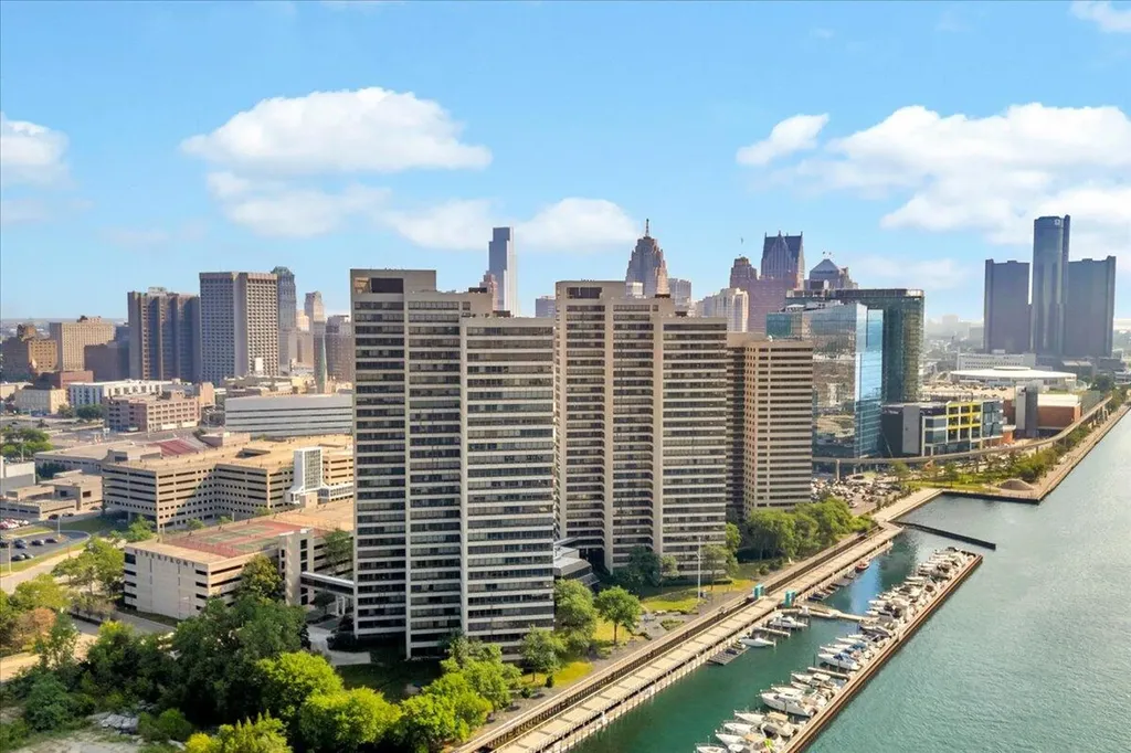 1001 W Jefferson Avenue Detroit City MI 48226