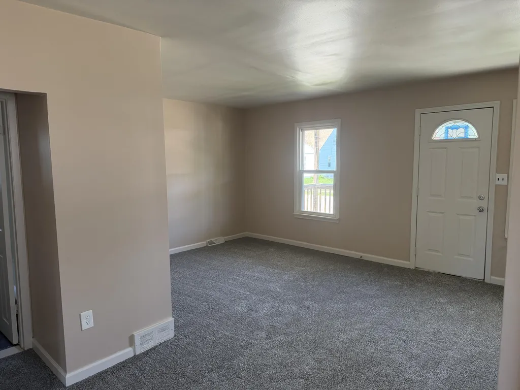 1422 E Granet Avenue Oakland Charter Township MI 48030