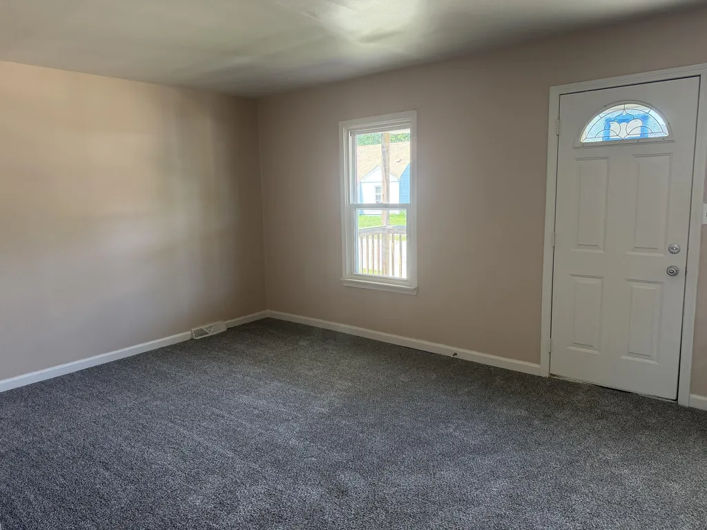 1422 E Granet Avenue Oakland Charter Township MI 48030