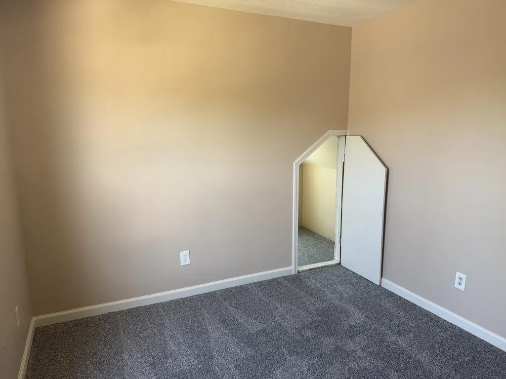 1422 E Granet Avenue Oakland Charter Township MI 48030