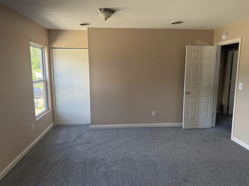 1422 E Granet Avenue Oakland Charter Township MI 48030