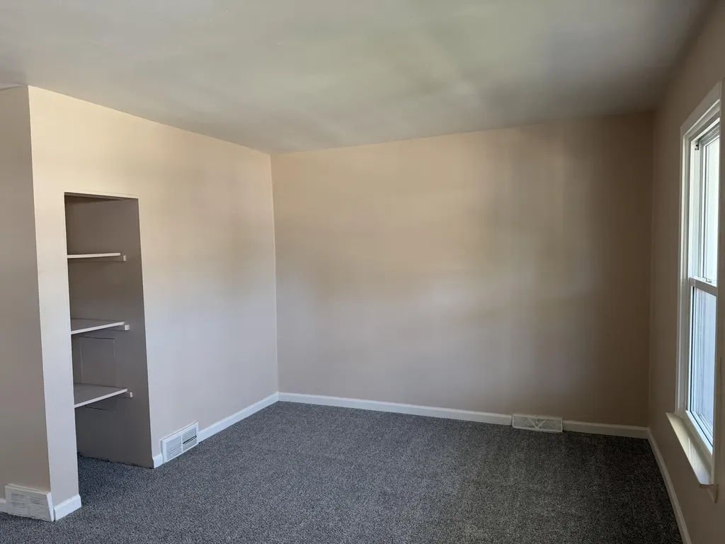 1422 E Granet Avenue Oakland Charter Township MI 48030