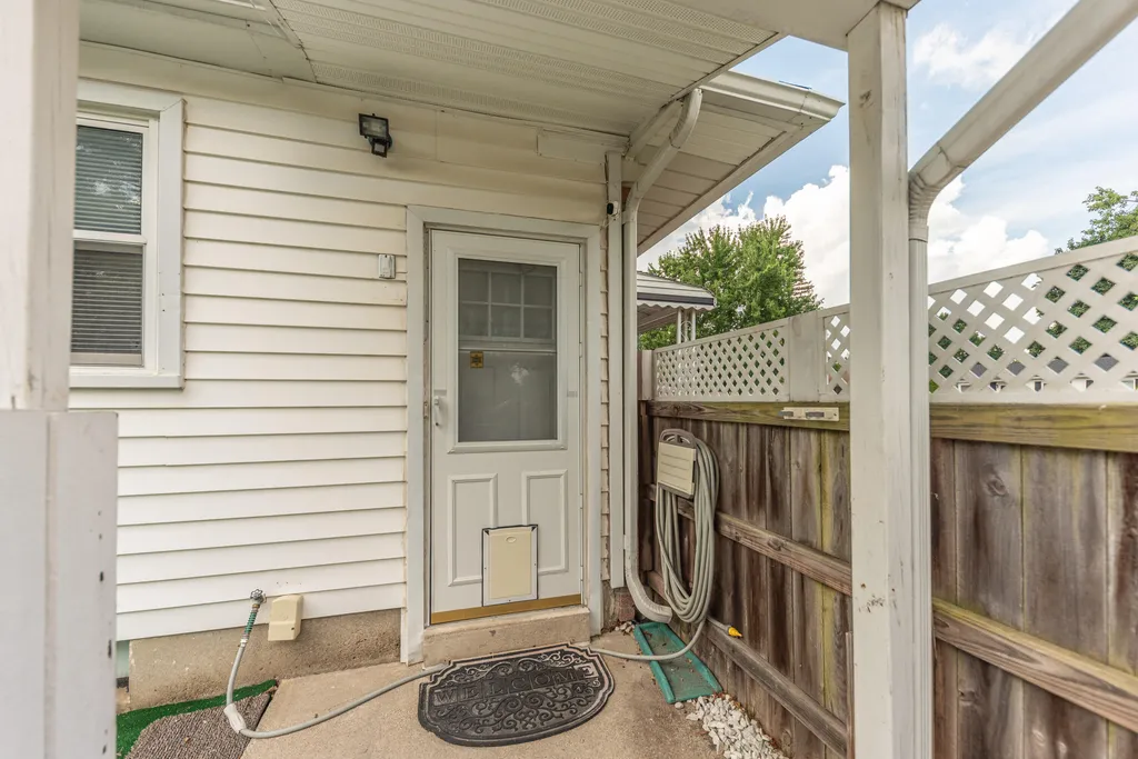 1705 Smith Avenue Ypsilanti Charter Township MI 48198