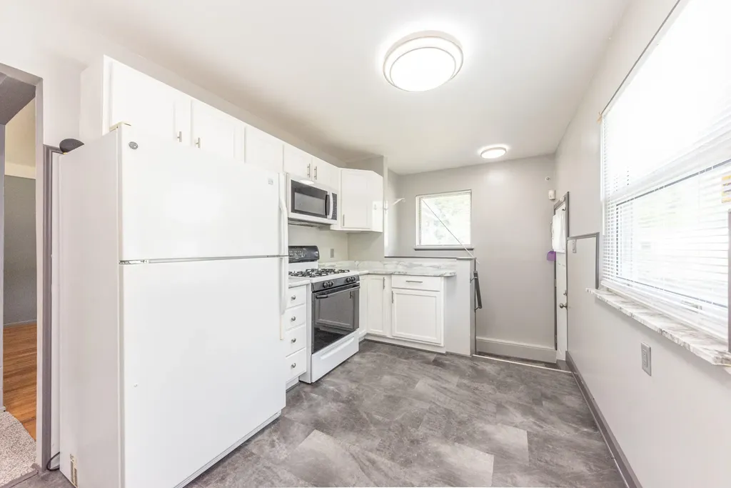 1705 Smith Avenue Ypsilanti Charter Township MI 48198