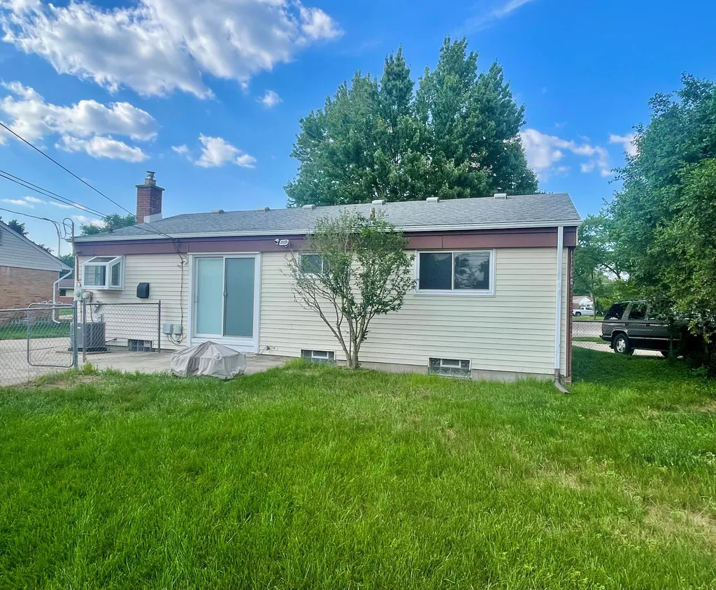 34729 Somerset Avenue Westland City MI 48186