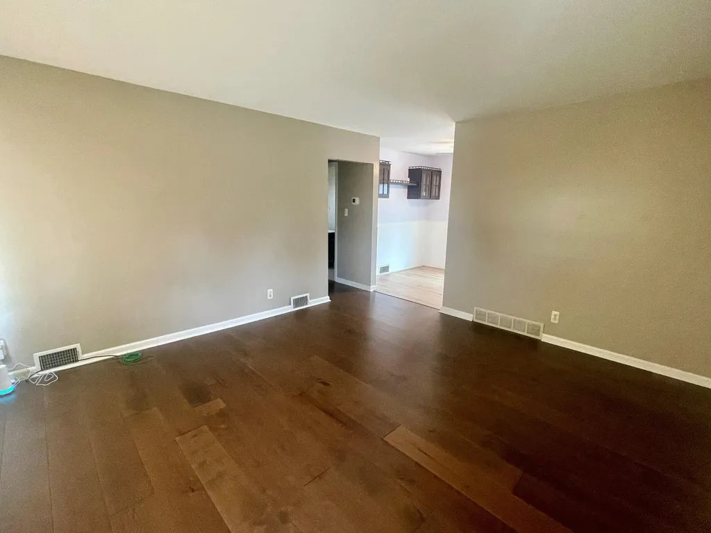 34729 Somerset Avenue Westland City MI 48186