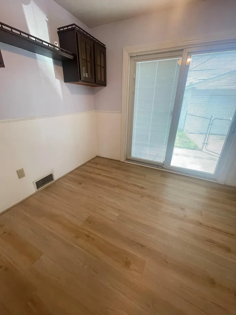 34729 Somerset Avenue Westland City MI 48186
