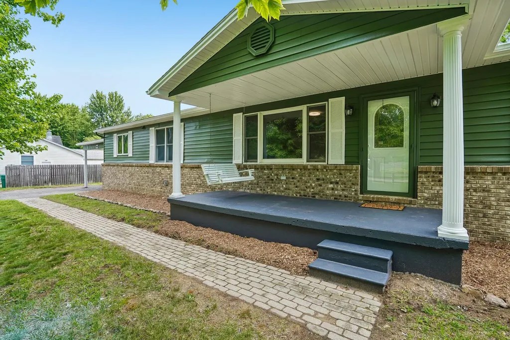 990 Centennial Avenue Ypsilanti Charter Township MI 48198