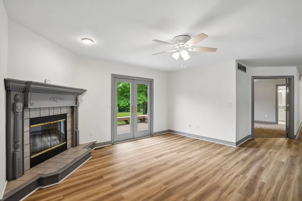 990 Centennial Avenue Ypsilanti Charter Township MI 48198