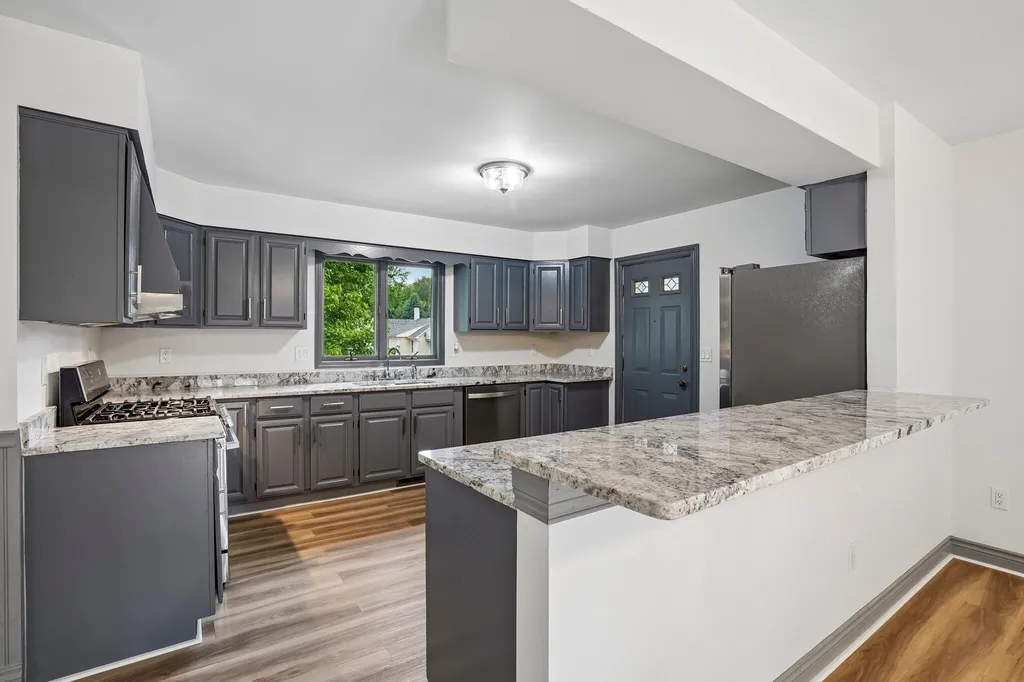 990 Centennial Avenue Ypsilanti Charter Township MI 48198