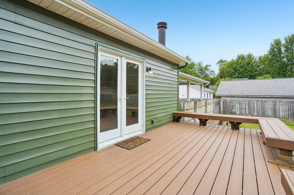 990 Centennial Avenue Ypsilanti Charter Township MI 48198