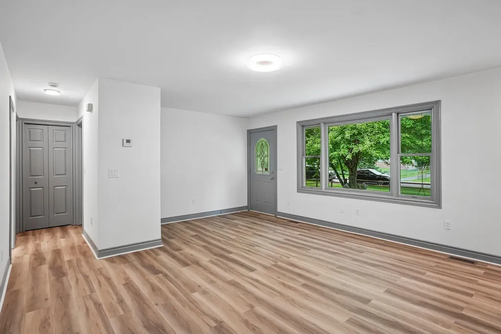 990 Centennial Avenue Ypsilanti Charter Township MI 48198