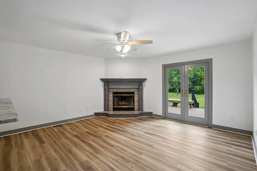 990 Centennial Avenue Ypsilanti Charter Township MI 48198
