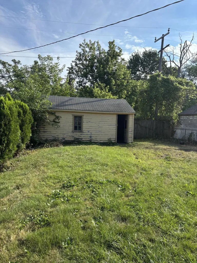10301 Morang Avenue Detroit City MI 48224