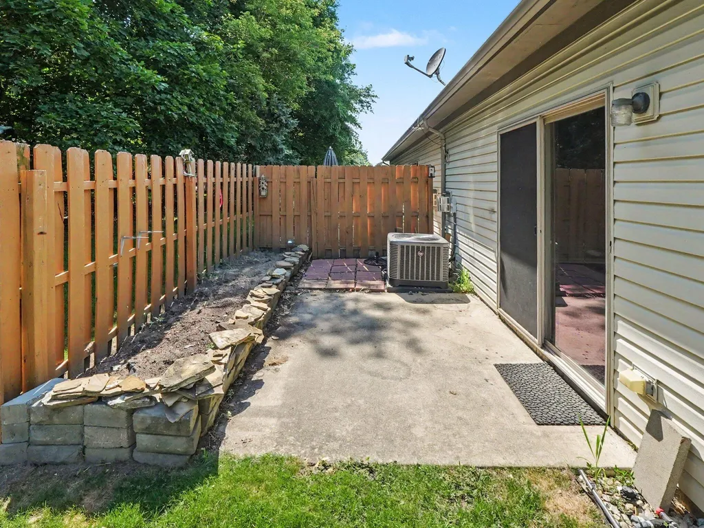 934 Wright Lane Milan City MI 48160