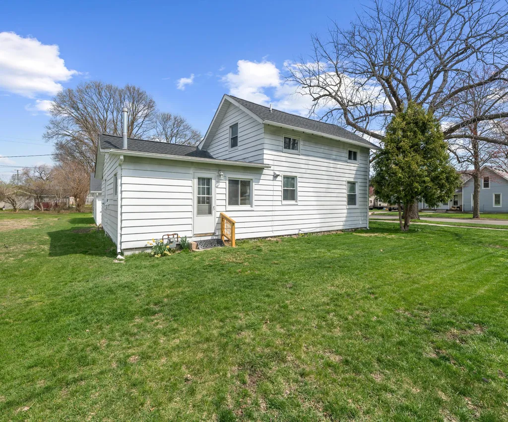 244 Cass Street Dundee Township MI 48131