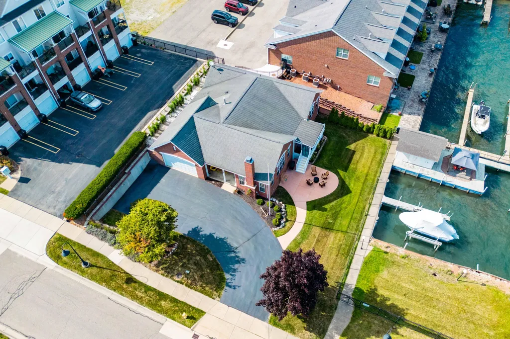 80 West Road Trenton City MI 48183