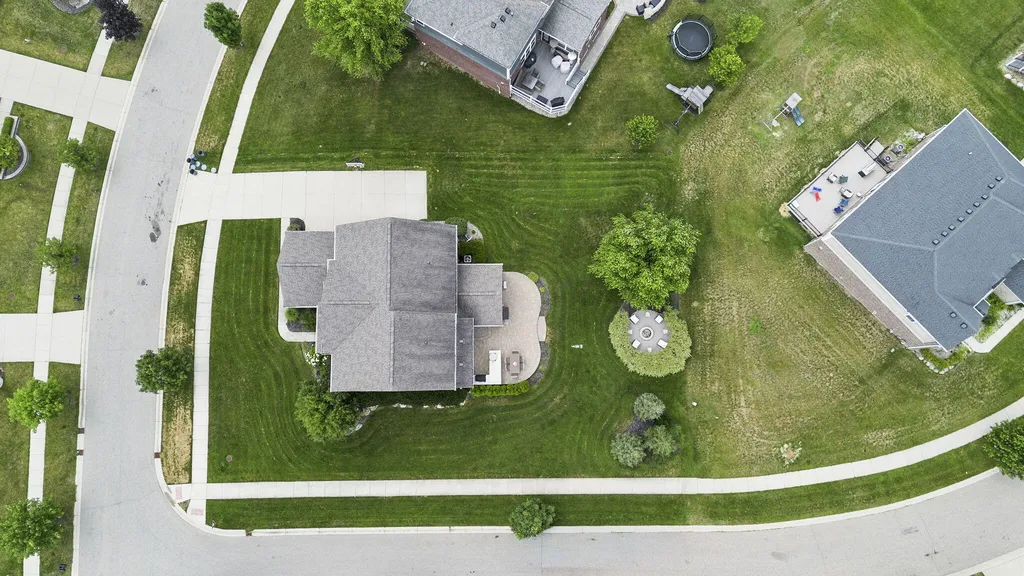 5887 Strawberry Circle Commerce Charter Township MI 48382