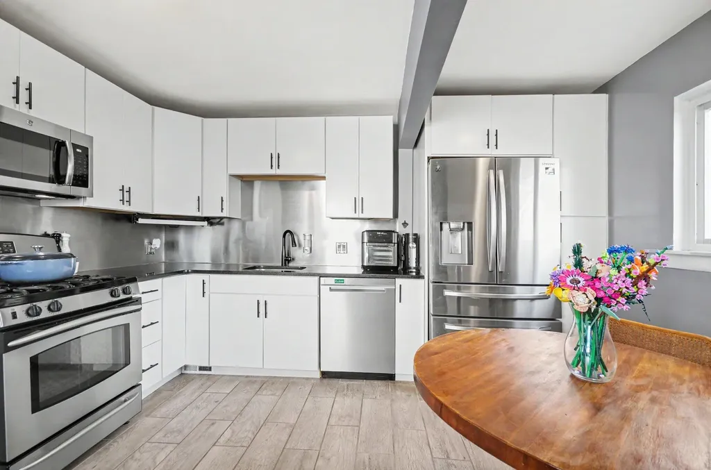 2386 Brickley Street Ferndale City MI 48220