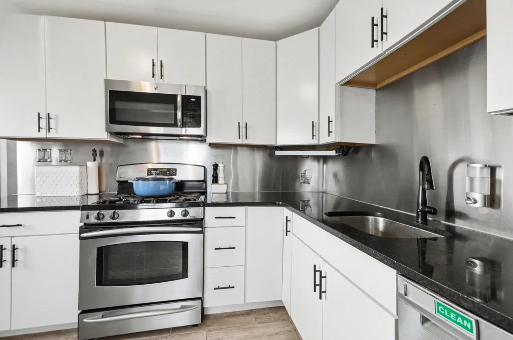 2386 Brickley Street Ferndale City MI 48220