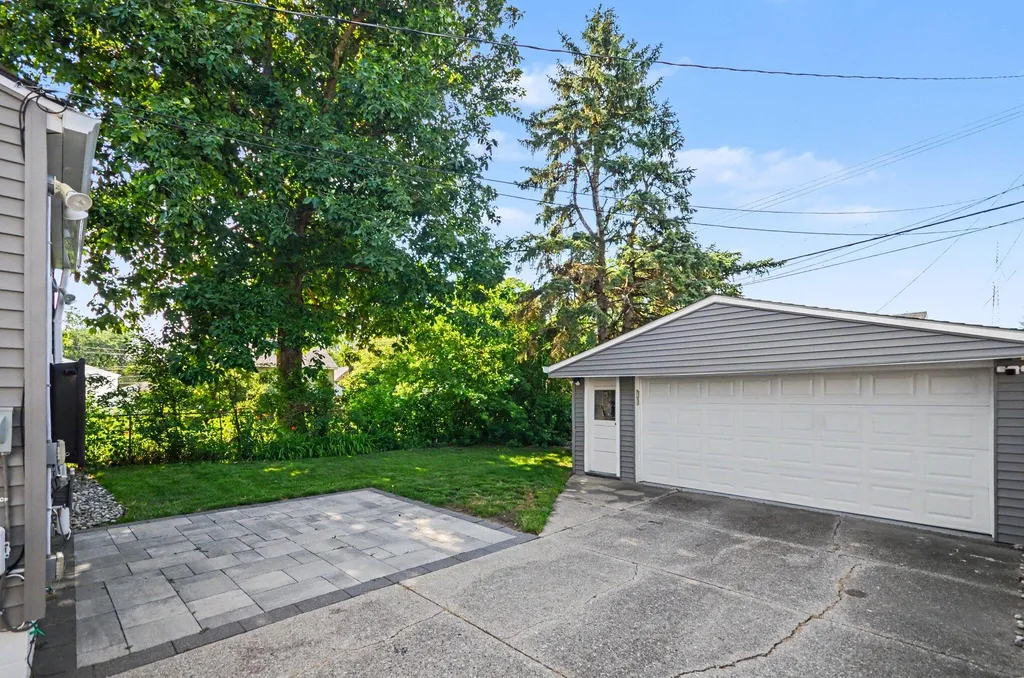 2386 Brickley Street Ferndale City MI 48220