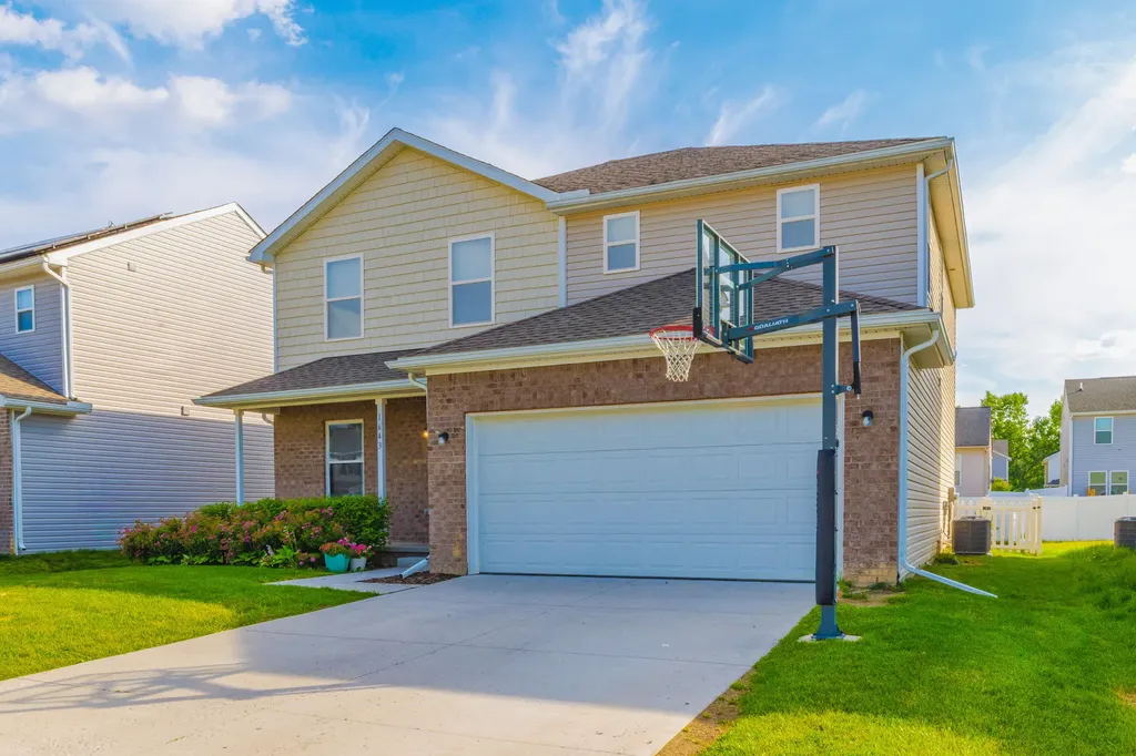 1643 Golfview Drive Superior Charter Township MI 48198