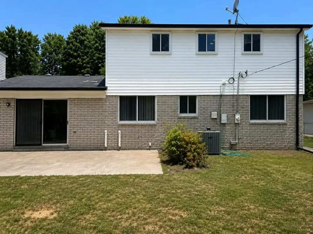 29310 Prestwick Street Southfield City MI 48076