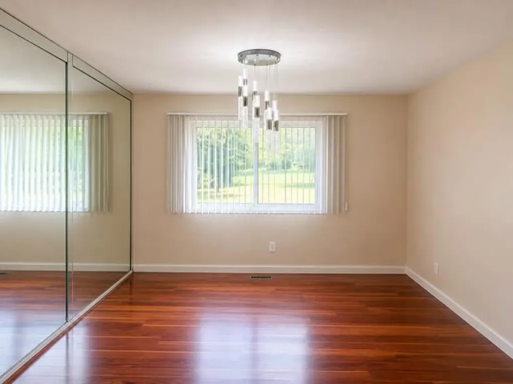29310 Prestwick Street Southfield City MI 48076
