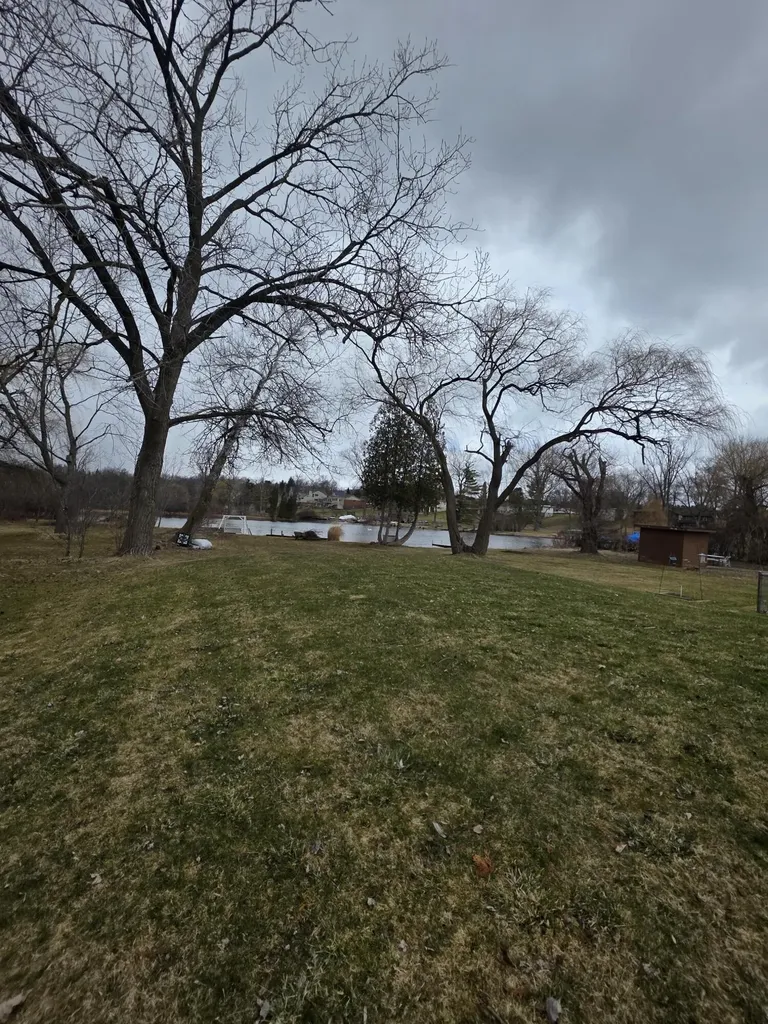 641 Dunleavy Drive Highland Charter Township MI 48356
