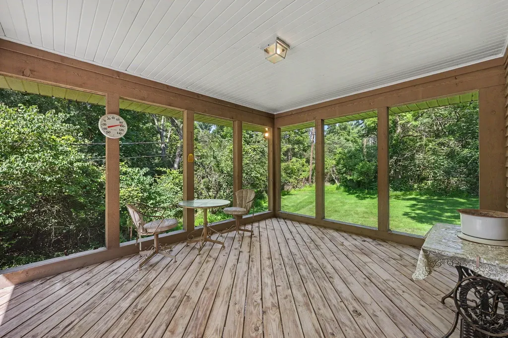 2220 Gale Road Superior Charter Township MI 48105
