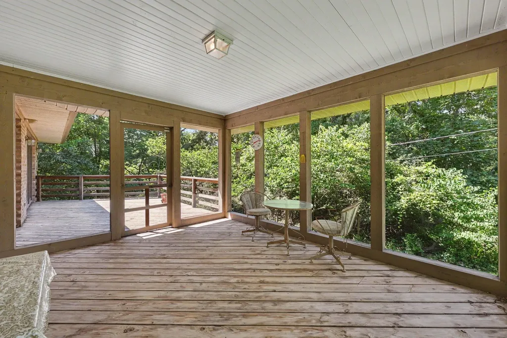 2220 Gale Road Superior Charter Township MI 48105