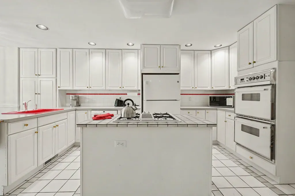 2220 Gale Road Superior Charter Township MI 48105