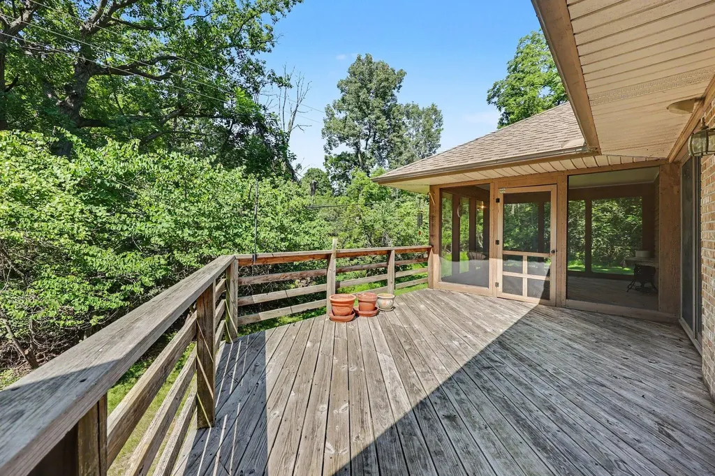 2220 Gale Road Superior Charter Township MI 48105