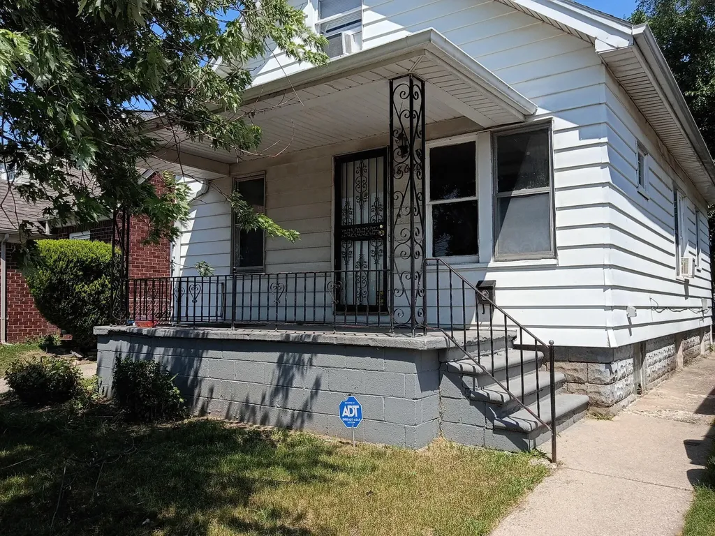 18620 Charest Street Detroit City MI 48234